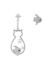 Fashion Silver Asymmetric Cat Eating Fish And Diamond Pearl Earrings