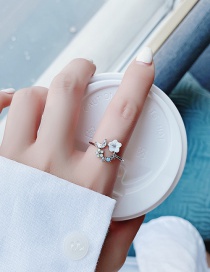 Fashion Silver Sparkling Diamond Zircon Flower Ring
