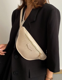 Fashion White One-shoulder Cross-body Chest Bag In Stone Chain