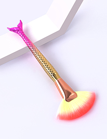 Fashion Single Yellow Powder Mermaid Fan-shaped Cosmetic Brush With Plastic Handle