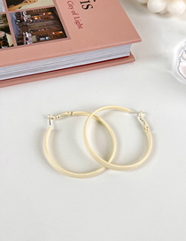 Fashion K White Circle Metallic Painted Round Earrings