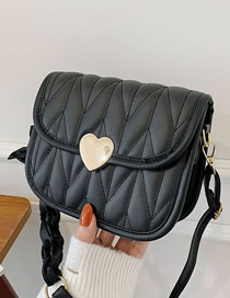 Fashion Black Lingge Love Heart Buckle Crossbody Bag