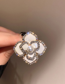 Fashion White Alloy Diamond-studded Oil Drop Pearl Flower Brooch
