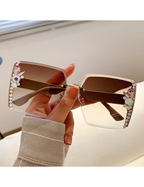 Fashion [gray Frame Gradient Tea] Diamonds Alloy Diamond Large Frame Sunglasses
