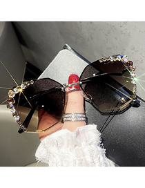 Fashion 【brown】 Alloy Diamond Large Frame Sunglasses