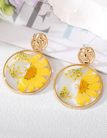 Fashion Yellow Half Circle Pearl Flower Alloy Geometric Dried Flower Round Stud Earrings