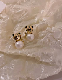 Fashion Gold Metal Pearl Tiger Stud Earrings