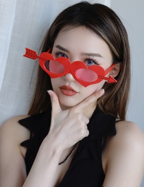 Fashion Arrow Through The Heart Resin Heart Sunglasses