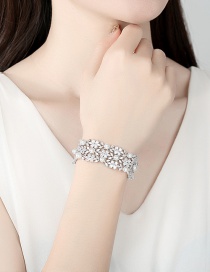 Fashion Platinum Copper Inlaid Zircon And Pearl Flower Geometric Bracelet
