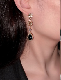 Fashion Pearl Ear-rings Pearl And Diamond Geometric Alloy Earrings