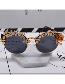 Fashion Black Carved Metal Sunglasses