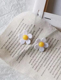 Fashion White And Yellow (1.8cm) Flower Earrings