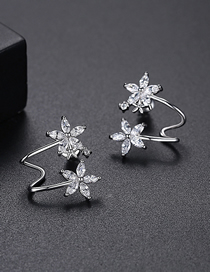 Fashion Silver Flower Copper Inlaid Zirconium Earrings