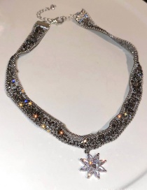 Fashion Dark Grey Diamond Ice Flower Necklace Neckband