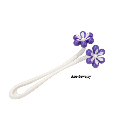 Pretty Purple Flower Charm Design