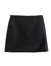 Fashion Black Switching Half -bodies Short Skirt Pants