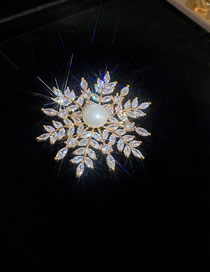 Fashion 39# Geometric Snowflake Brooch In Metal And Diamonds