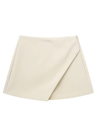 Fashion Creamy-white Solid Color Irregular Culottes