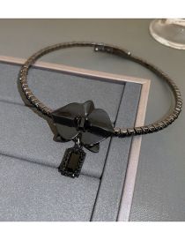 Fashion 4# Black Flower Square Geometric Flower Claw Chain Necklace