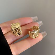 Fashion Pair Of Gold Earrings Irregular Pleated Metal Earrings