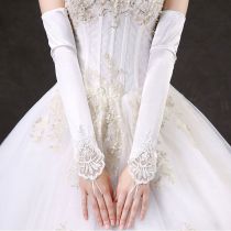 Fashion White Satin Embroidered Finger Sleeves