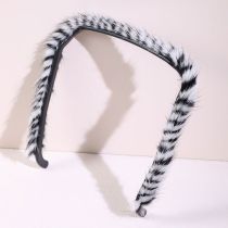 Fashion White Black Plush Thin Edge Headband