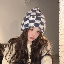 Fashion Grey Checkerboard Knitted Beanie