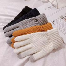 Fashion Randomly Packed Solid Color Knitted Five-finger Gloves