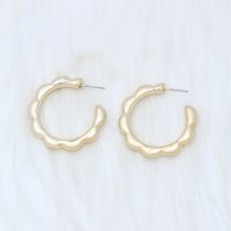 Fashion Electroplated Lace C-gold Acrylic Geometric C-shaped Earrings