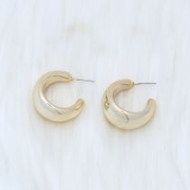 Fashion Electroplating Smooth Wide C-gold Acrylic Geometric C-shaped Earrings