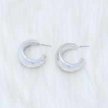 Fashion Electroplating Smooth Surface Wide C-silver Acrylic Geometric C-shaped Earrings