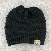 Fashion Black Solid Color Knitted Label Empty Top Beanie