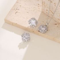 Fashion White Diamond Center Stone Copper Set Round Zirconium Earrings And Necklace Set