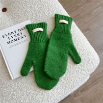 Fashion 9 Vertical Knitted Green Knitted Patch Finger Gloves
