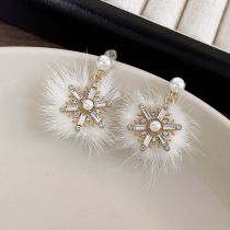 Fashion Gold Geometric Diamond Snowflake Pearl Earrings  Alloy