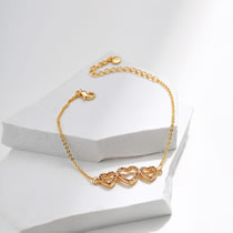 Fashion Gold Gold-plated Copper Heart Bracelet With Diamonds