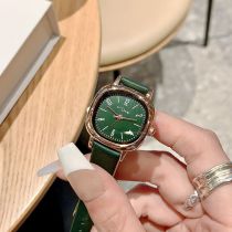 Fashion Green Belt Pu Square Dial Watch (with Battery)