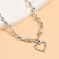 Fashion Silver Bramble Heart Necklace