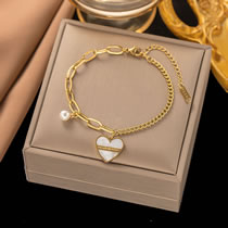 Fashion Gold Titanium Steel Chain Pearl Heart Bracelet