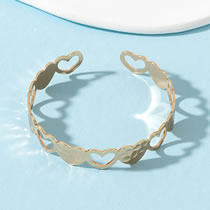 Fashion Gold Metal Hollow Heart C-shaped Cuff Bracelet