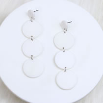 Fashion White Acrylic Stitching Disc Earrings