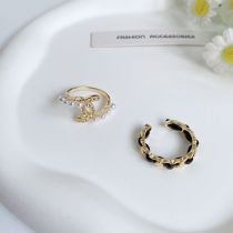 Fashion Gold Alloy Geometric Pearl Chain Ring Set