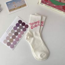 Fashion English On White [1 Pair] Cotton Printed Mid-calf Socks