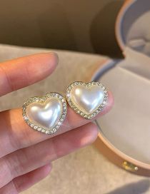 Fashion Gold Metal Diamond Heart Pearl Stud Earrings