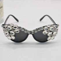 Fashion Black Metal Diamond Cat Eye Sunglasses