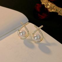 Fashion Gold Metal Diamond Cross Pearl Stud Earrings