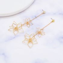 Fashion Gold Metal Hollow Flower Earrings