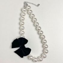 Fashion White Pearl Model Pearl Beaded Velvet Bow Necklace