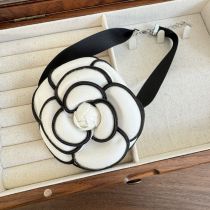 Fashion White Fabric Flower Necklace