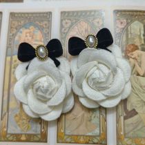 Fashion White Geometric Flower Earrings
